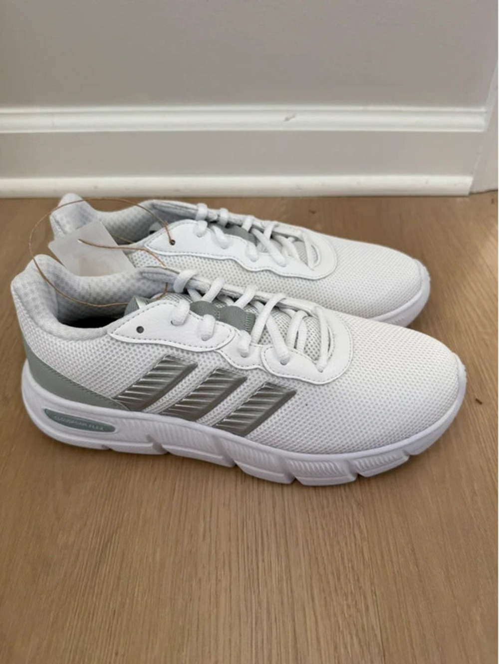 Adidas women’s cloudfoam flex lace up sneakers size 7
